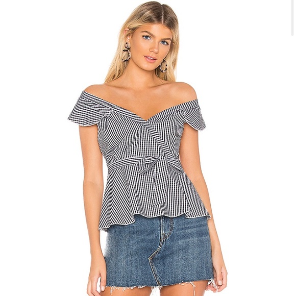 Revolve top - Picture 1 of 3